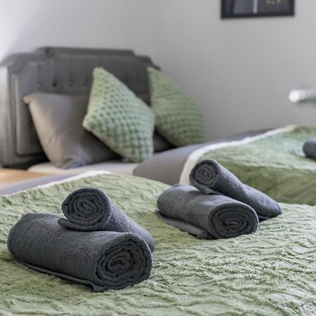 Open Mind Property - Apartment With 2 Double Beds Portsmouth Esterno foto