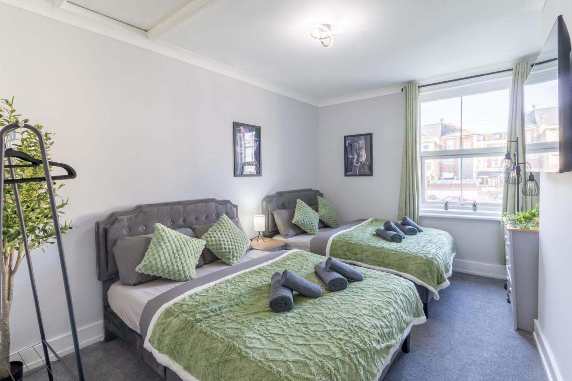 Open Mind Property - Apartment With 2 Double Beds Portsmouth Esterno foto