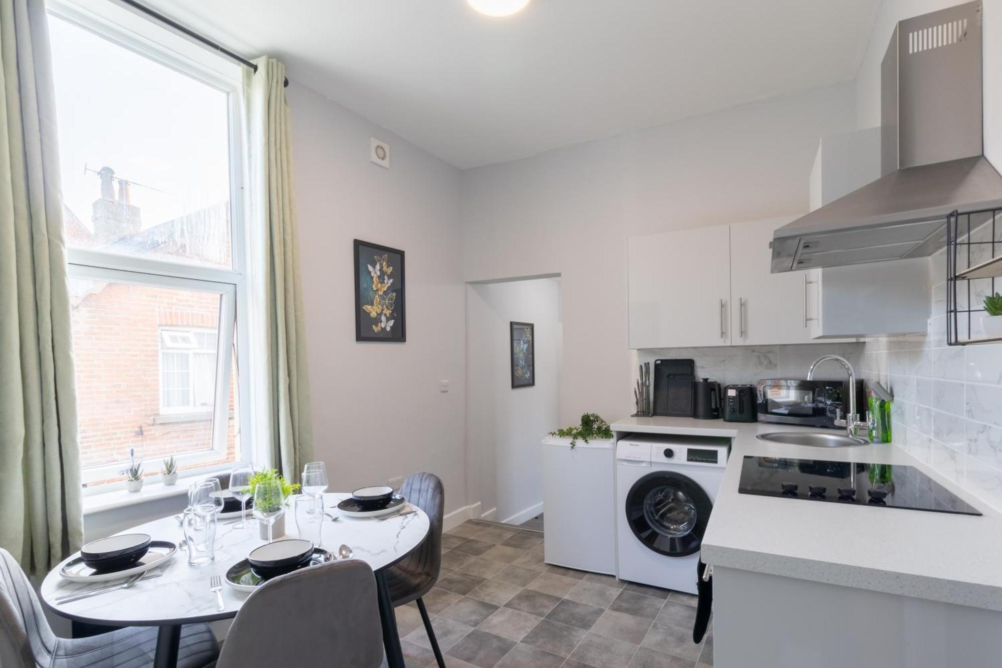Open Mind Property - Apartment With 2 Double Beds Portsmouth Esterno foto