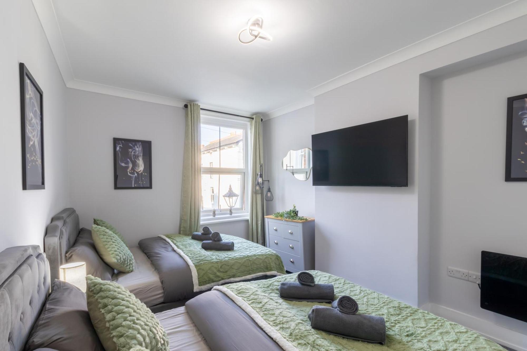 Open Mind Property - Apartment With 2 Double Beds Portsmouth Esterno foto