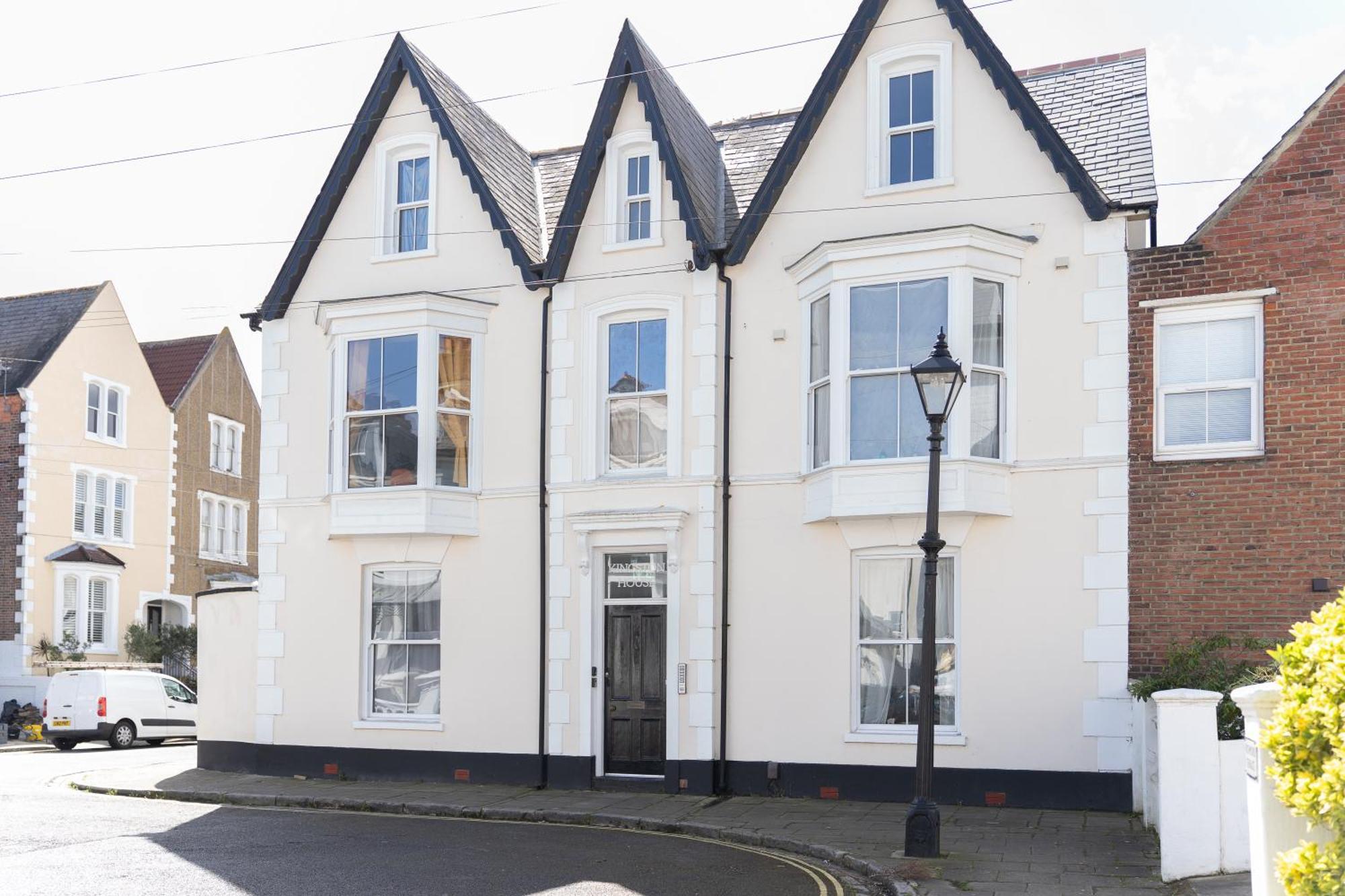 Open Mind Property - Apartment With 2 Double Beds Portsmouth Esterno foto
